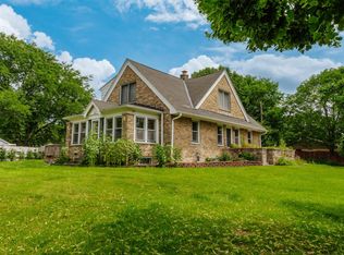 4062 N 99th St, Wauwatosa, WI