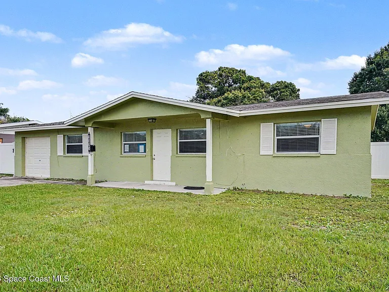 2222 Lucille Ln — Photo 2