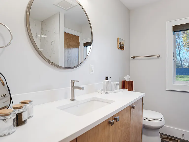 470 Harbor Ln — Photo 21