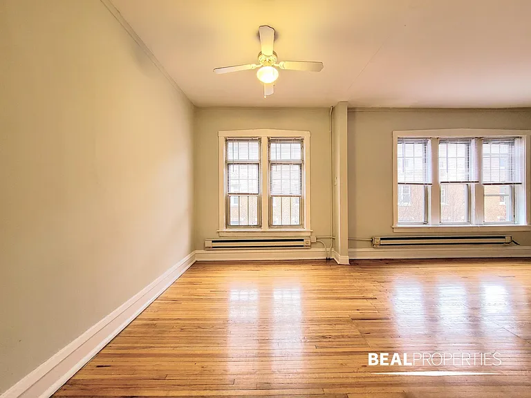 620-28 West Barry — Photo 14