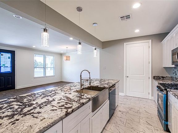 5th image of 2814 Seine Ct