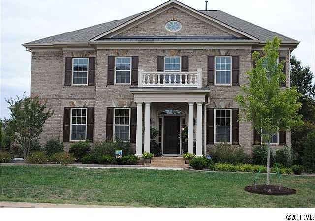 Home for Sale in Matthews, North Carolina $469,000