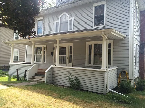4 Elizabeth St, Baldwinsville, NY 13027