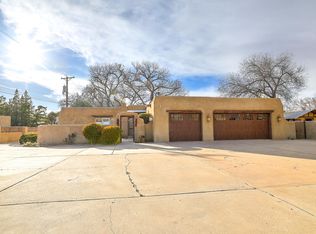 6769 Guadalupe Trl NW, Los Ranchos De Albuquerque, NM 87107