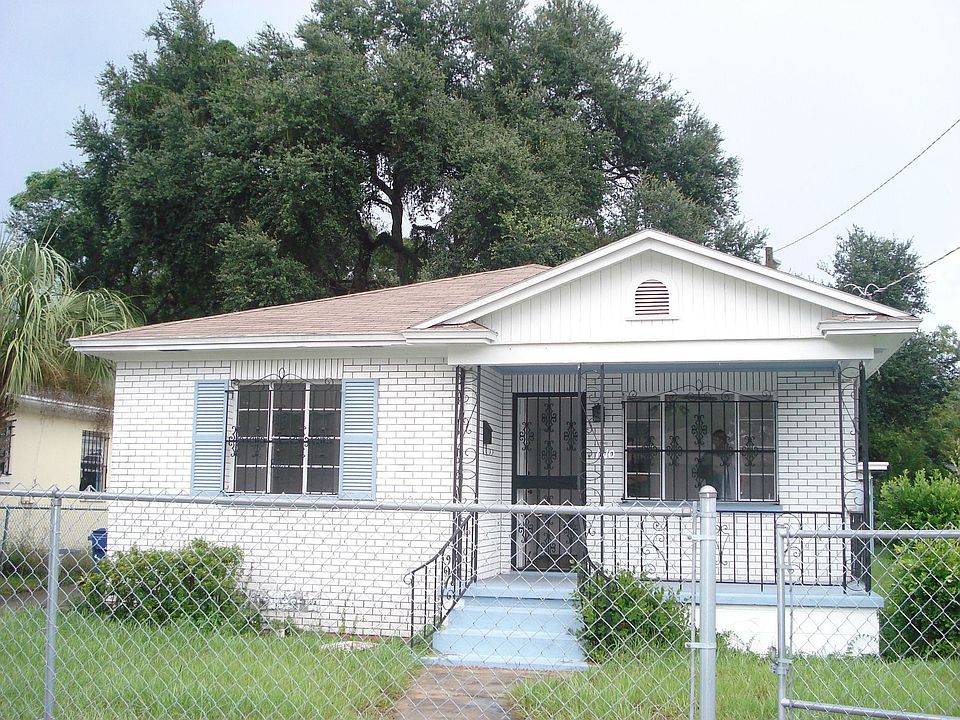 1st image of 1310 E 28th Ave