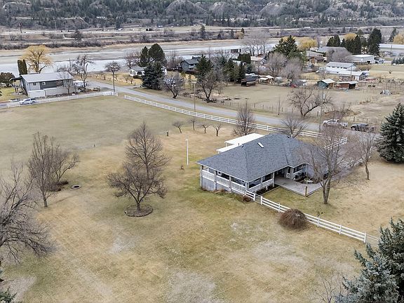 2nd image of 432 Pintail Rd