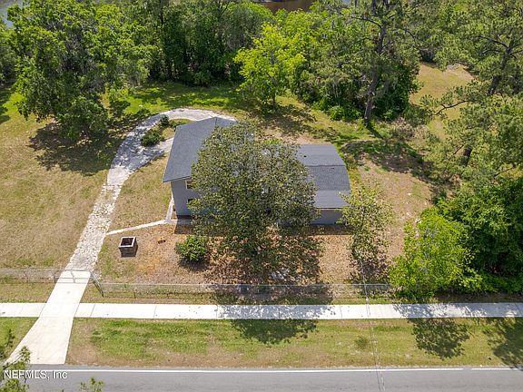 3rd image of 9808 SIBBALD Road