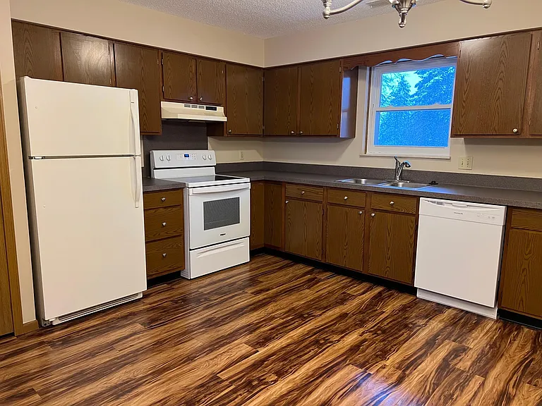 3520 Weiss St #3 — Photo 3