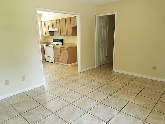 2nd image of 2707 Catherine Dr