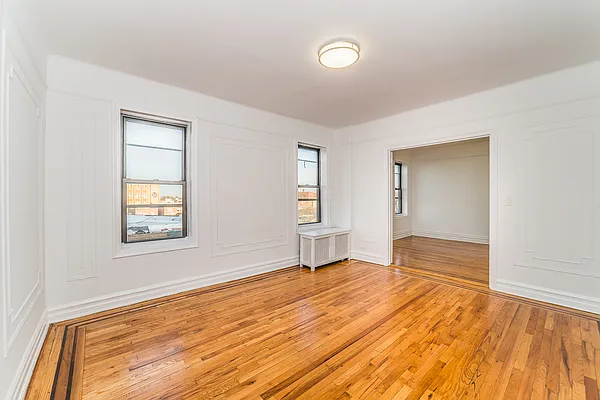 Sold by E Realty International Corp | media 27