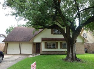 2709 Dewberry Ln, Pasadena, TX 77502