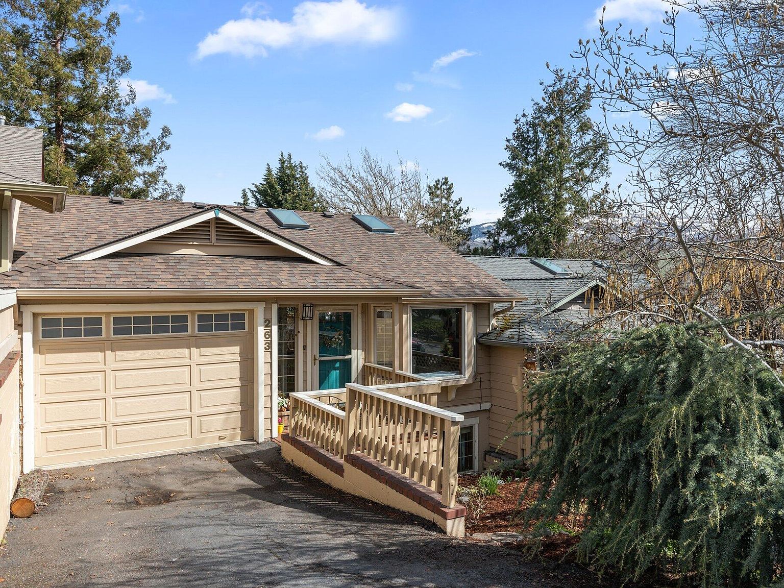 263 Grant St, Ashland, OR 97520 | Zillow