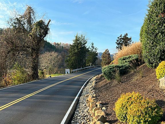 4th image of 2065 Waldens Creek Rd