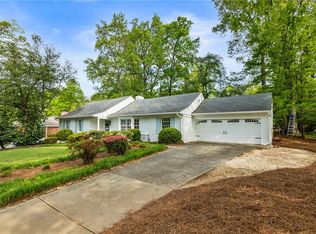 568 Timberland Dr, Sandy Springs, GA 30342