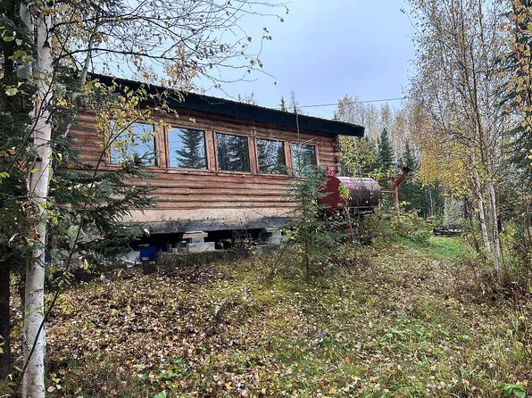 692 Brewster St, Fairbanks, AK 99712