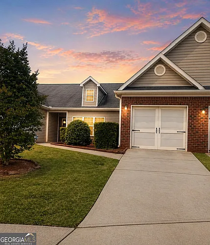 1055 City Park Dr Photo 1
