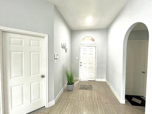2nd image of 10807 Summer Meadows Ct