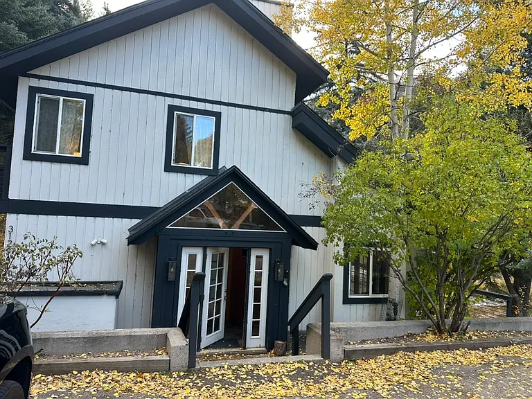3121 Bellflower Dr — Photo 12