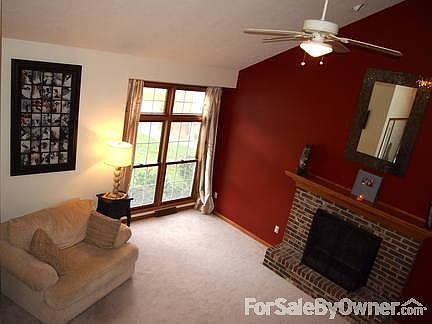 2nd image of 1400 Loriann Dr