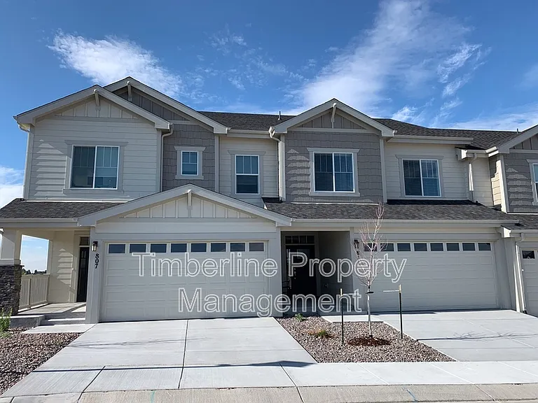 811 Marine Corps Dr — Photo 1