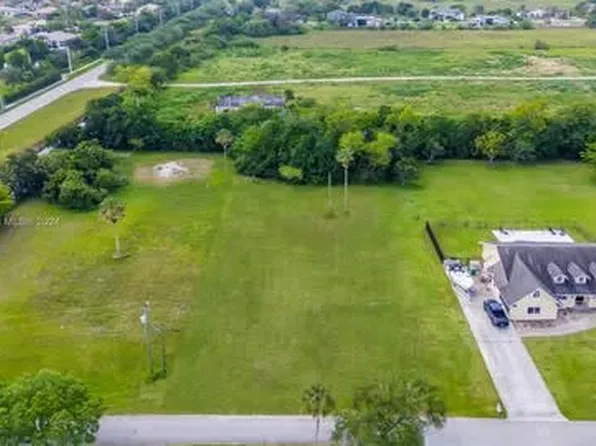 15400 SW 31st Street, Davie, FL 33331