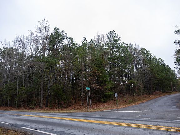 2nd image of 24 High St