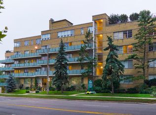 2645 Bloor St W #400, Toronto, ON M8X1A3