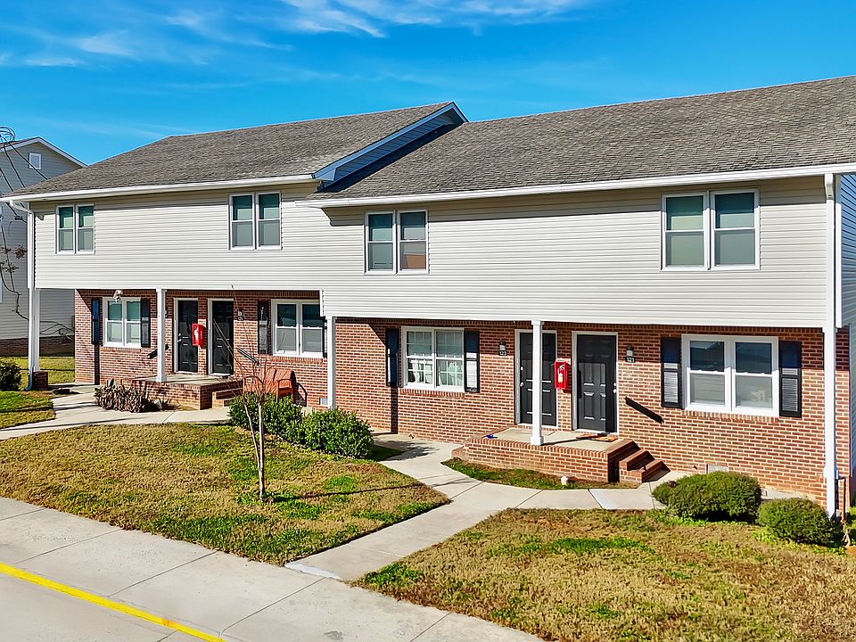 1st image of 120 Holly Hills Dr NE #162