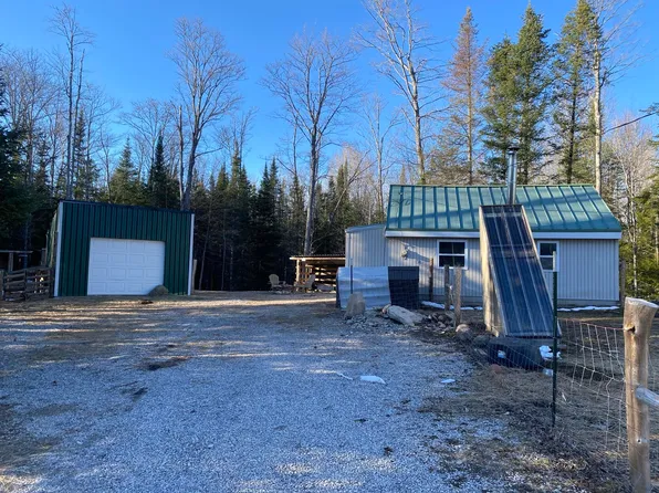 W19474 McGahn Rd, Germfask, MI 49836