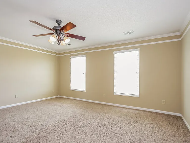 300 N Ericson Rd — Photo 8
