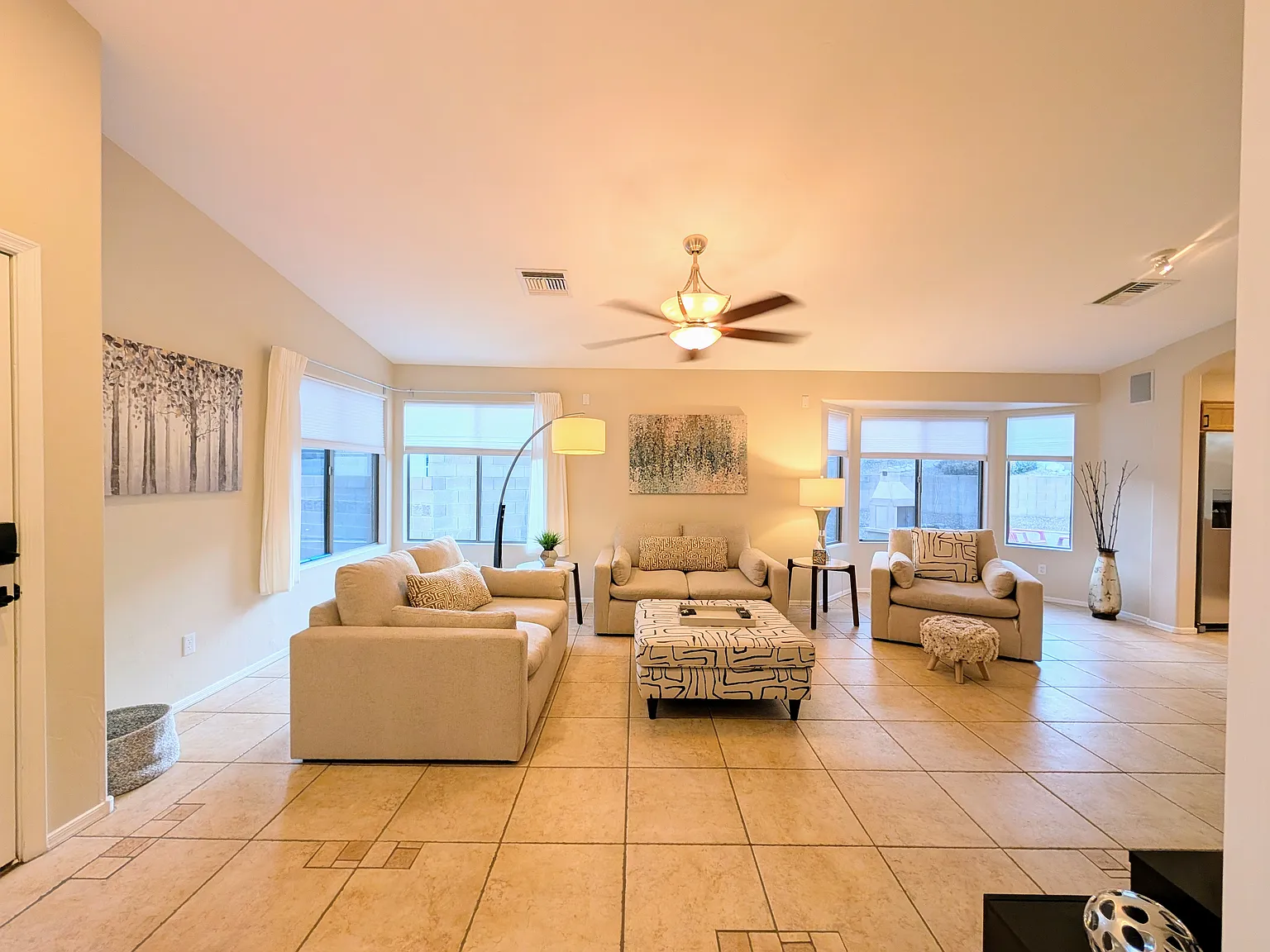 11633 N Greys Ct — Photo 2