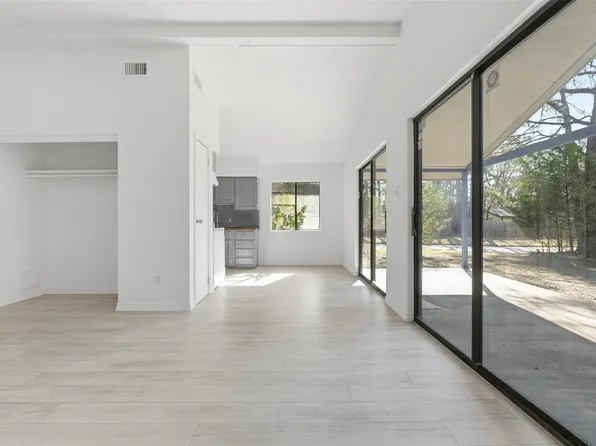 28600 Magnolia Ct, Huntsville, TX 77320