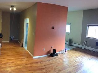 125 Hempstead Gardens Dr, West Hempstead, NY 11552