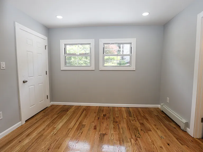 562 Peacock St #1 — Photo 7