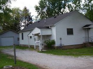305 S Fisher St, Knox, IN 46534