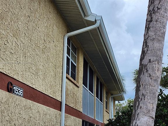 2nd image of 1536 SE Royal Green Cir #204