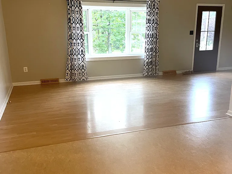 146 Cambridge Rd — Photo 4