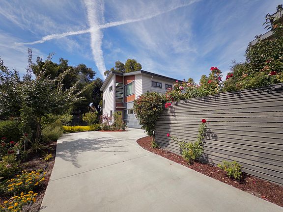 3rd image of 2212 Leland Ave