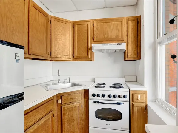 370 85th Street image 29 of 36