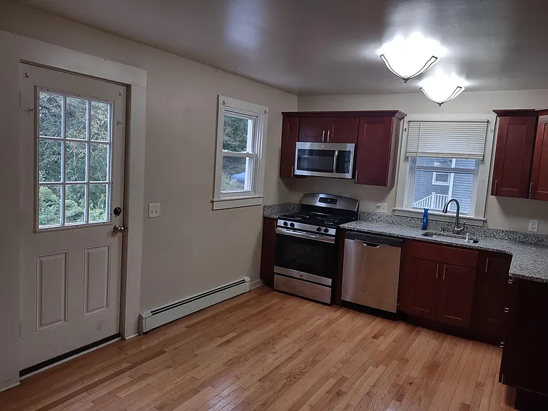 71 Bowling Ln #71 — Photo 3
