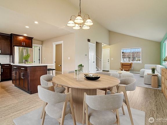 5th image of 4017 168th Street NE #A
