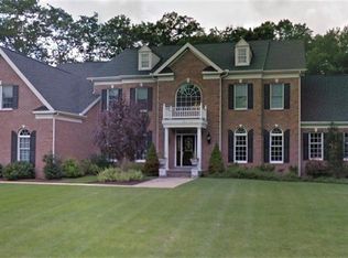 50 Lenihan Ln, East Greenwich, RI 02818