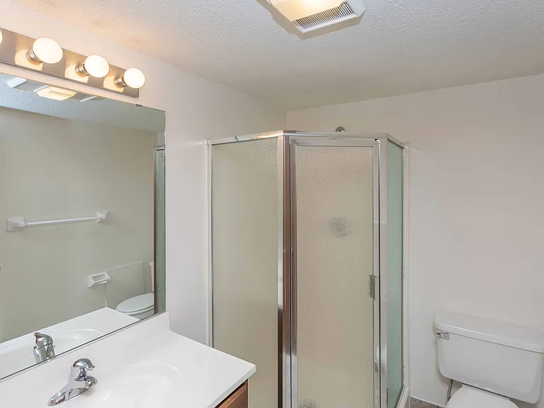 Eagle Ridge Apartments — Photo 27