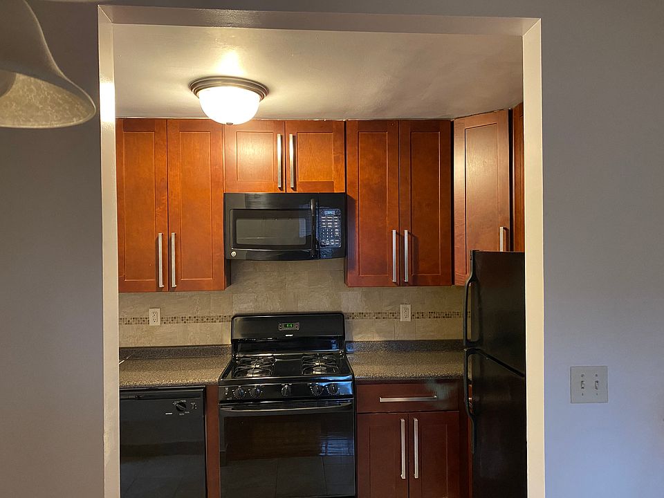 Larch Gardens Apartments 744 Elm Ave Teaneck NJ Zillow