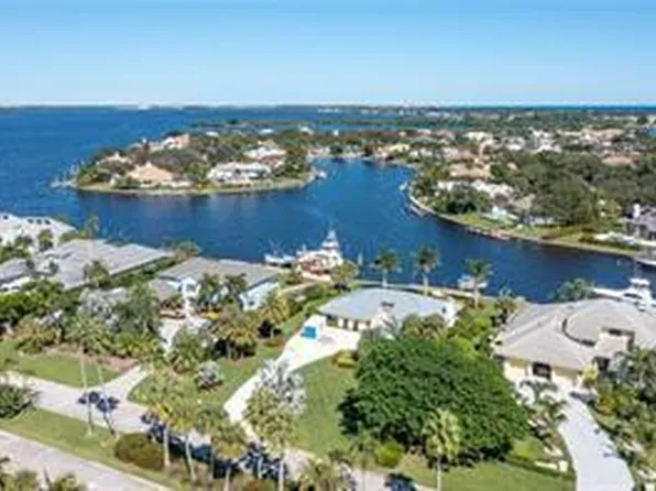 1806 Mooringline Drive, Vero Beach, FL 32963