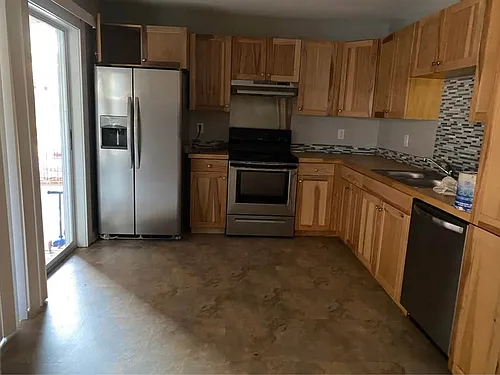 1111 Crawford St Photo 1