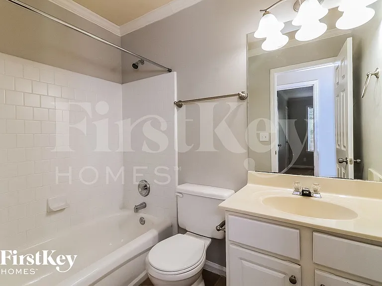 1658 Heyford Cir NW — Photo 14