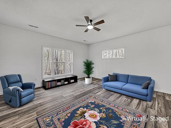 3rd image of 103 Bluff Ct