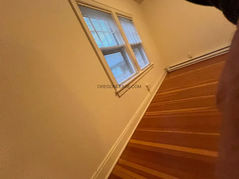 1223 Ferry St #1 — Photo 12