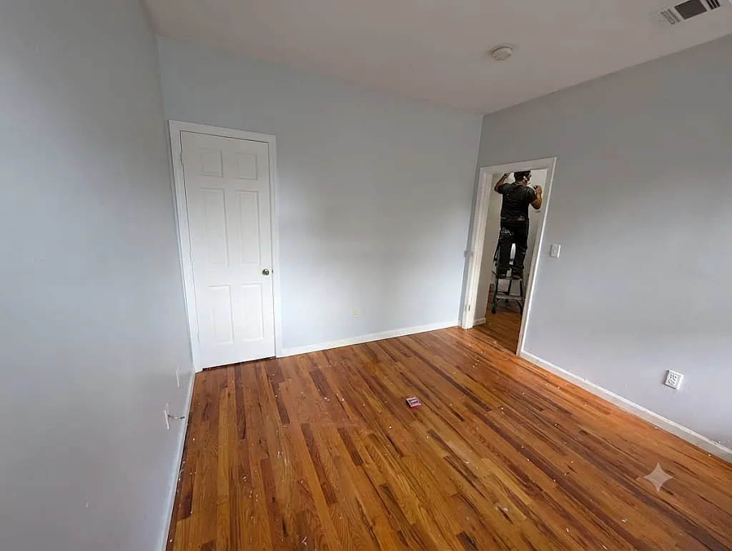 3 bed, $1,950 — Photo 2